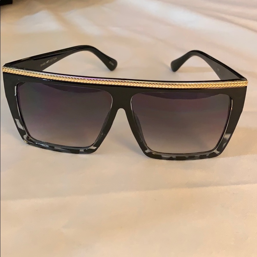 Women’s sunglasses